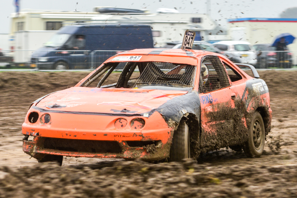 Monteurs verrasten Tom Rutten voor huwelijksfeest: “Dacht dat seizoen afgelopen was” — DeCrozz.nl - 