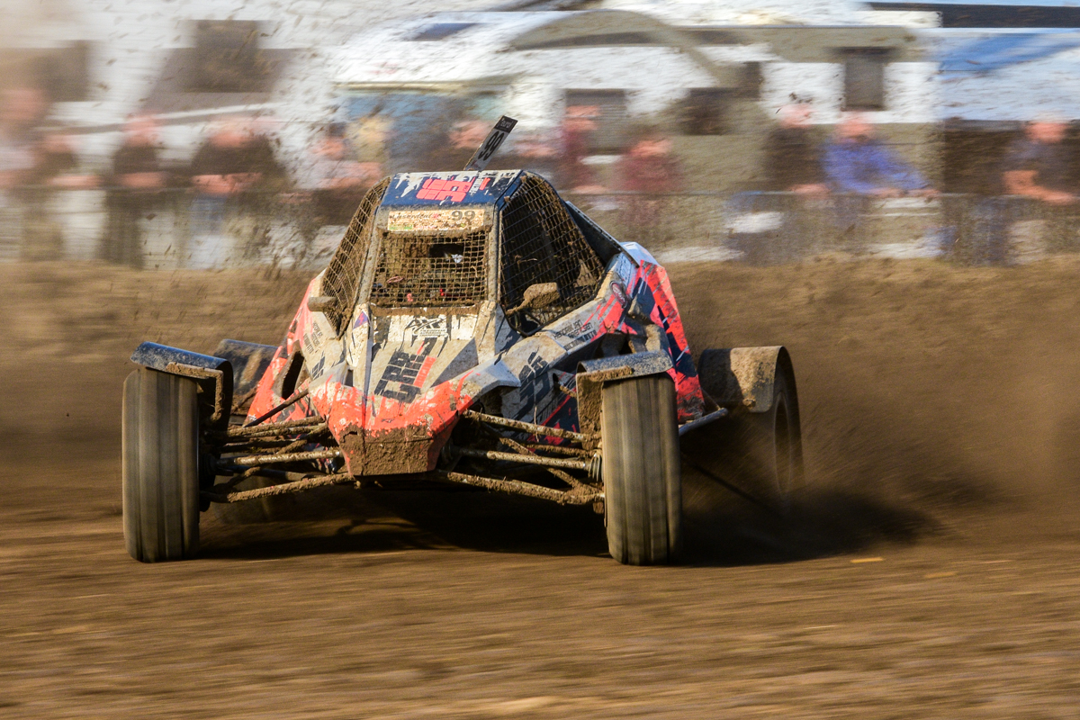 Otto geeft team beloning na veel sleutelwerk voor Ferwoude — DeCrozz.nl - DeCrozz.nl